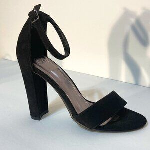 Black sz 5.5 Ankle strap suede high heel dressy sandal Style: Magic